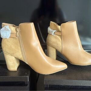 Women’s Booties Tan Leather/Suede NEW size 9.5